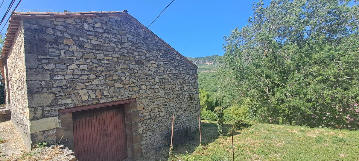 Bâtisse en pierre - photo 2
