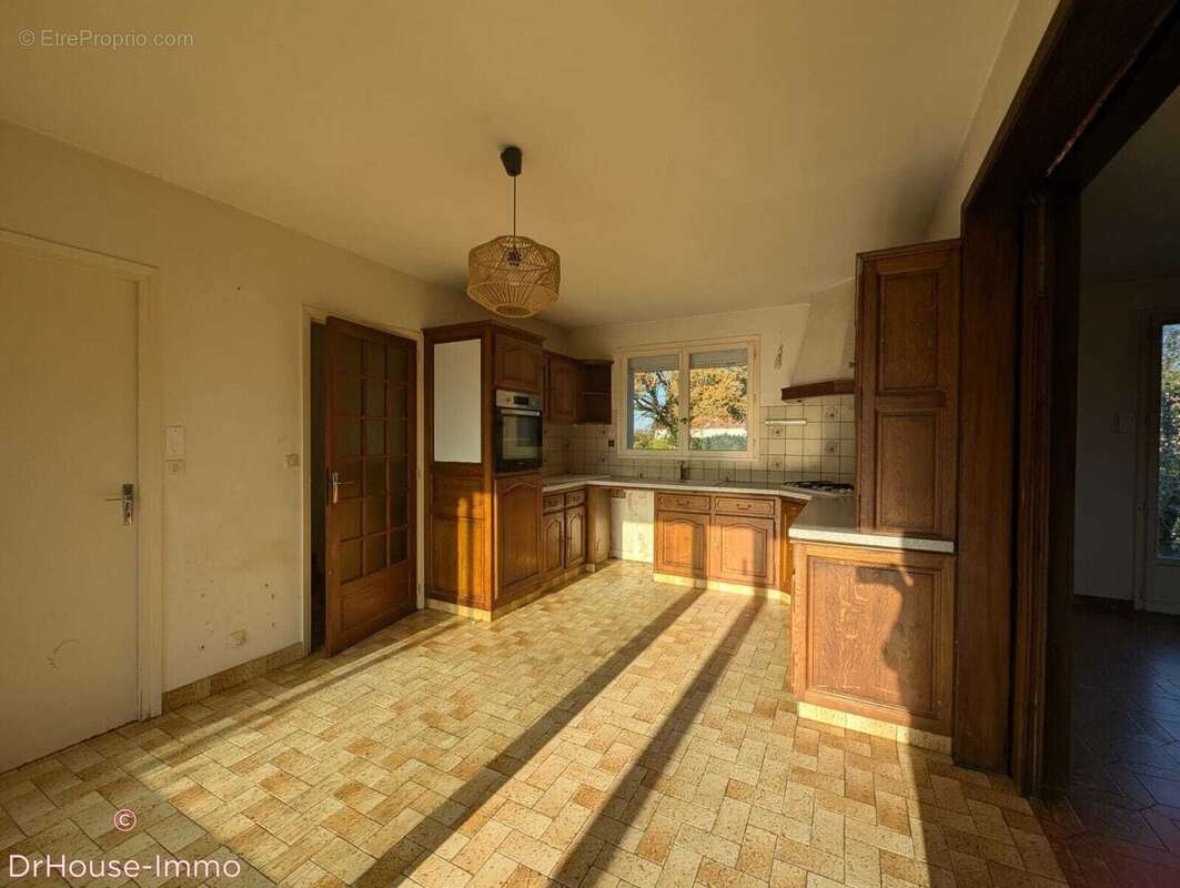 Maison à SAINT-ETIENNE-DE-MER-MORTE