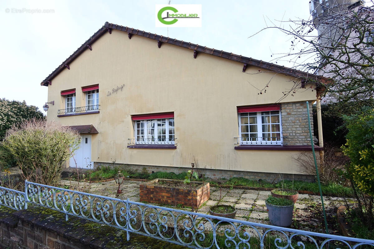 Maison à LA FERTE-BERNARD