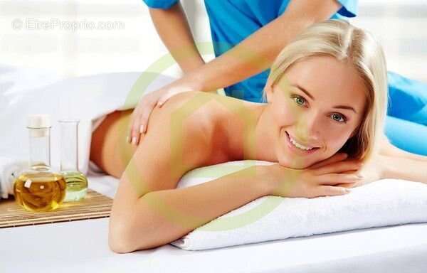 Commerce à ROQUEFORT-LES-PINS