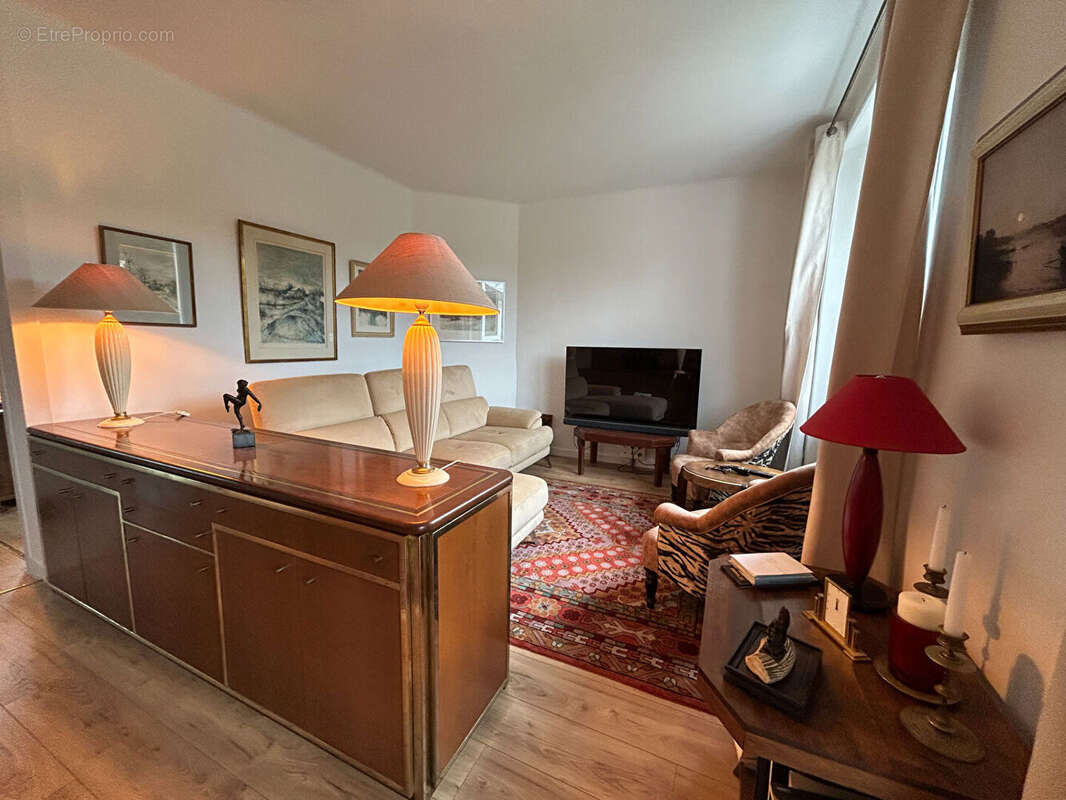 Maison rénovée + longère à rénover - Leuhan- 2500 m² de terrain - photo 4