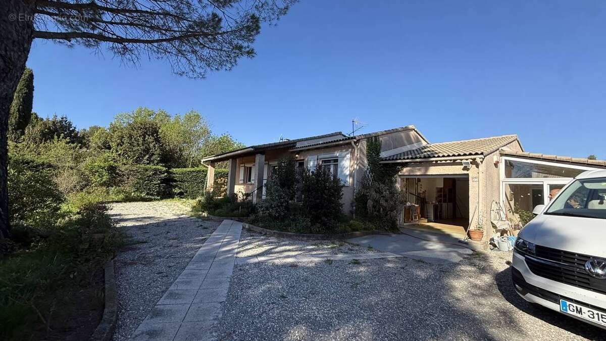 Maison à FIGANIERES