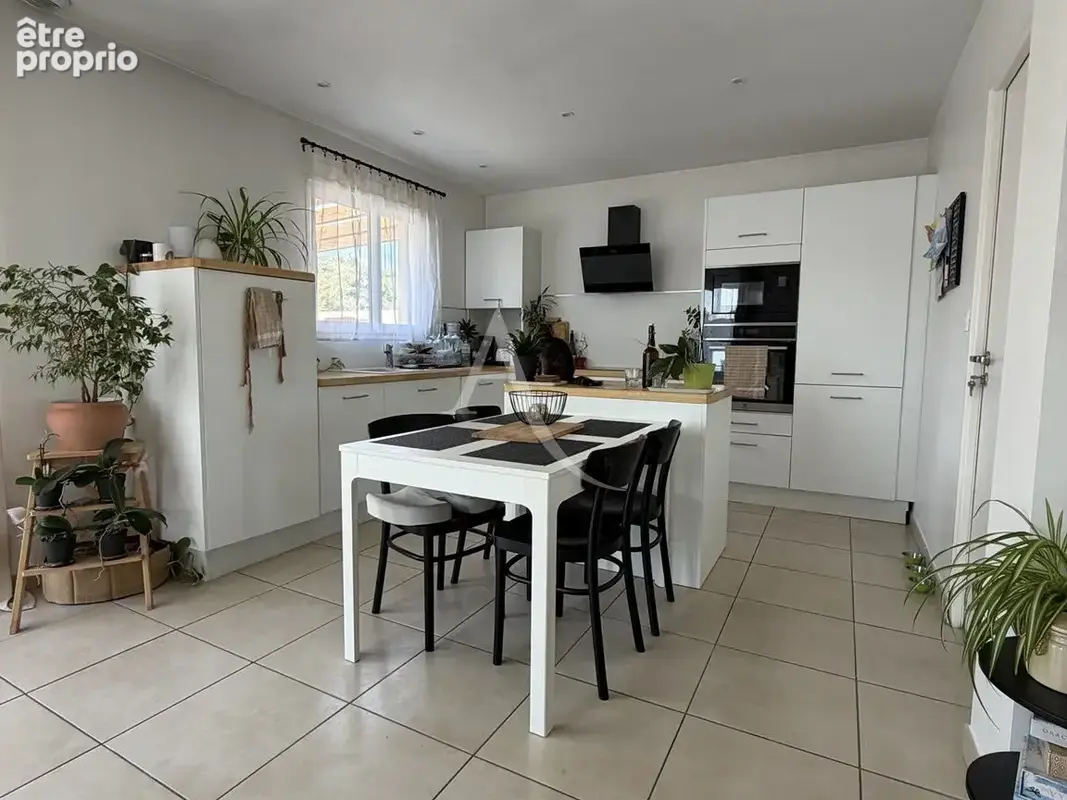 Jolie maison de 2022, plain-pied avec jardin, garage et stationnement - Cournontérral - photo 5