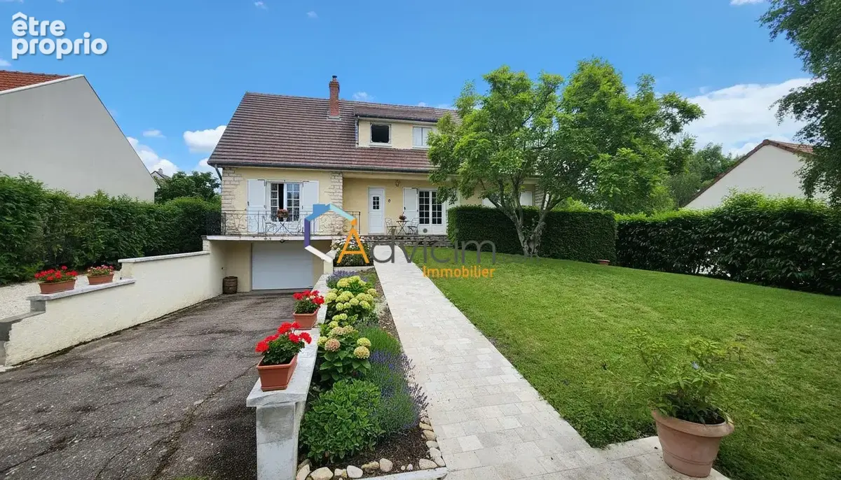 Maison 8 pièces 217 m² à vendre à Orleans (45000) - photo 3