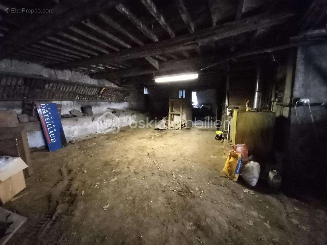 Maison de 180m² à fort potentiel avec garage de 100m² - photo 16