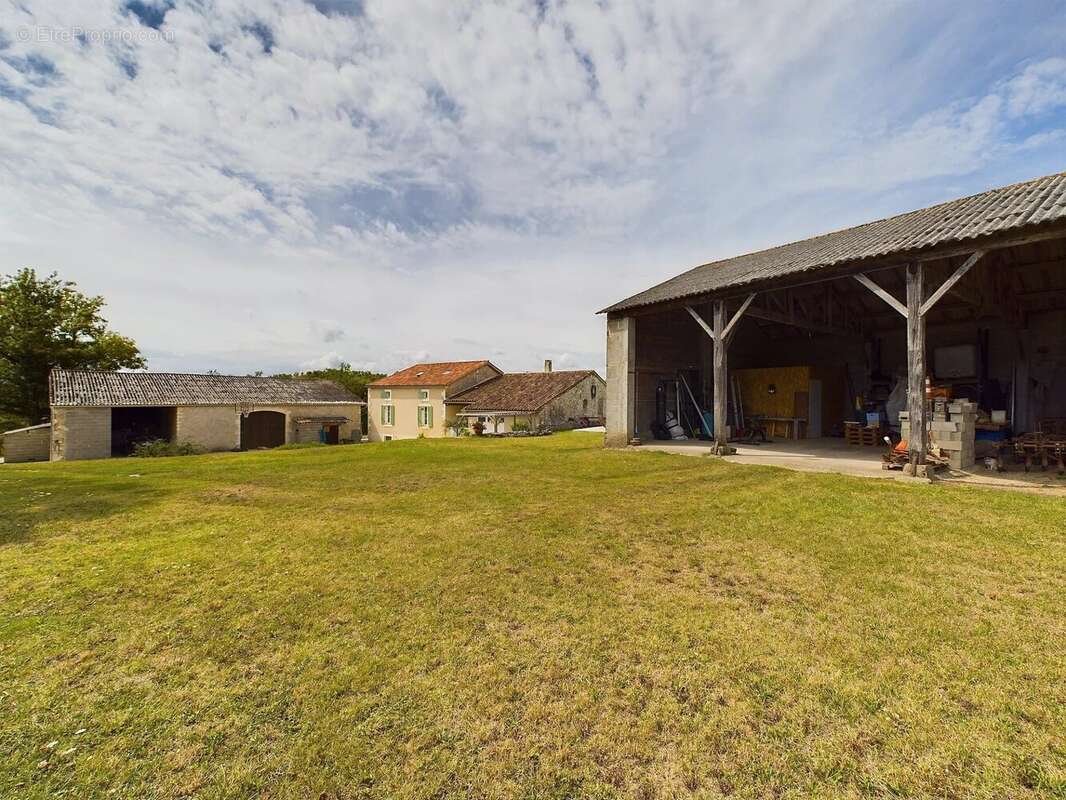 Maison à MONFLANQUIN