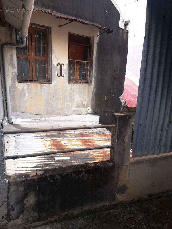 Commerce à FORT-DE-FRANCE