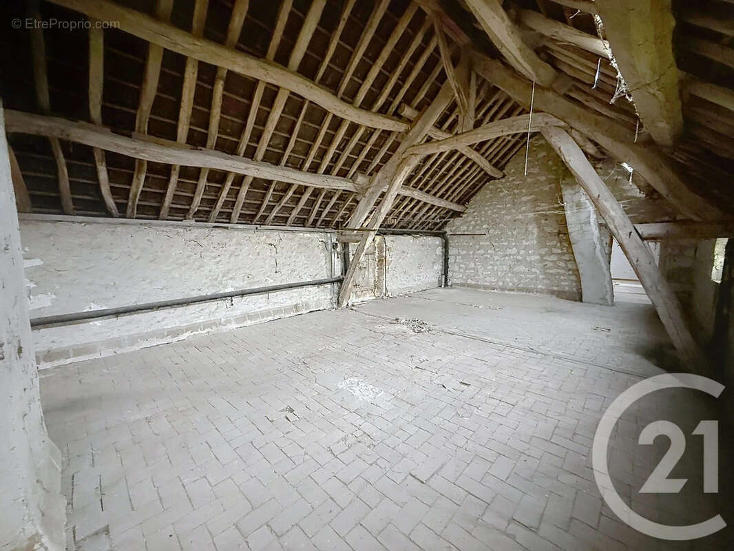 Maison à MELZ-SUR-SEINE