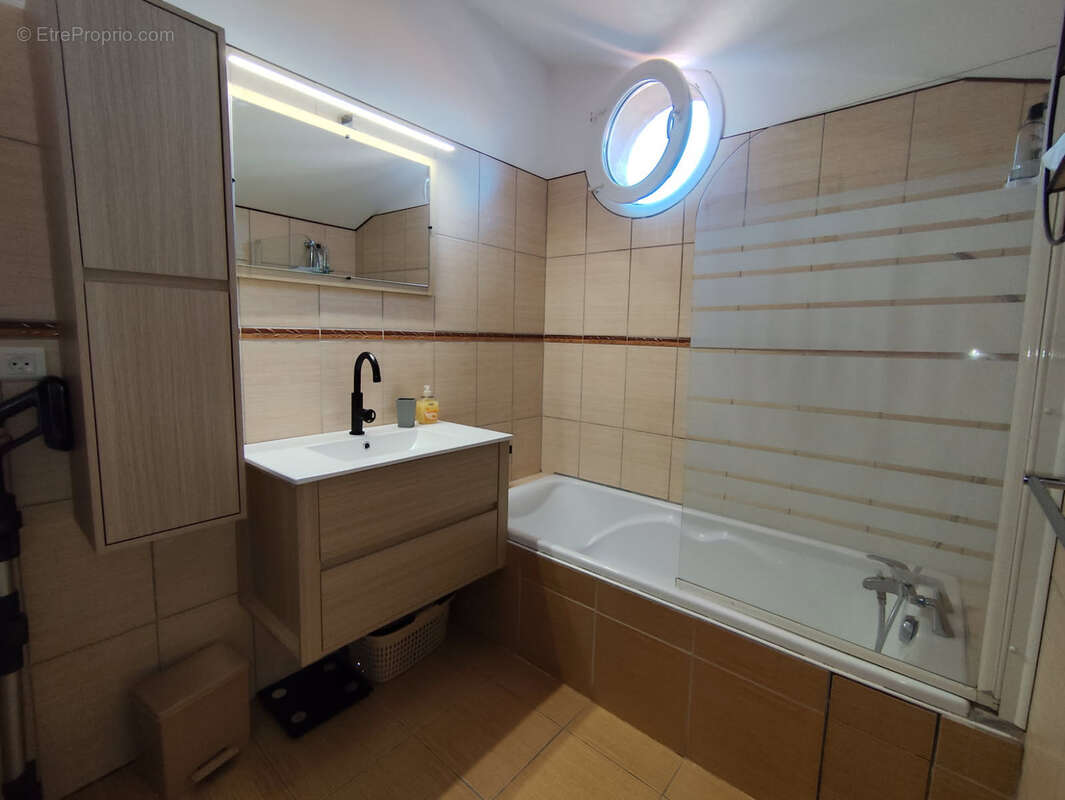 Maison à VILLELONGUE-DELS-MONTS