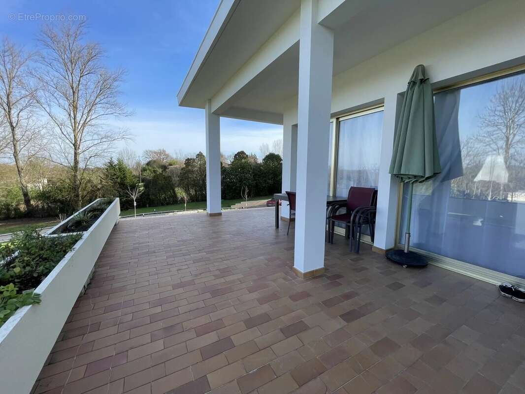 Maison à SAINTE-LIVRADE-SUR-LOT