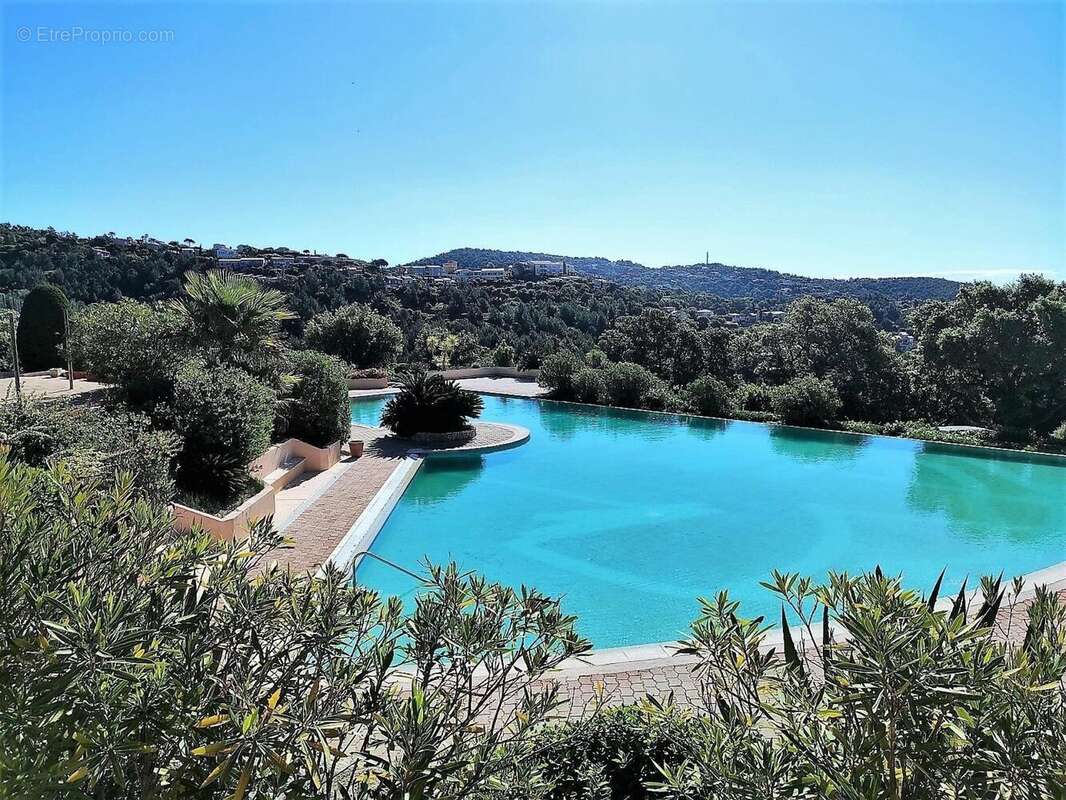 Photo 5 - Maison à ROQUEBRUNE-SUR-ARGENS