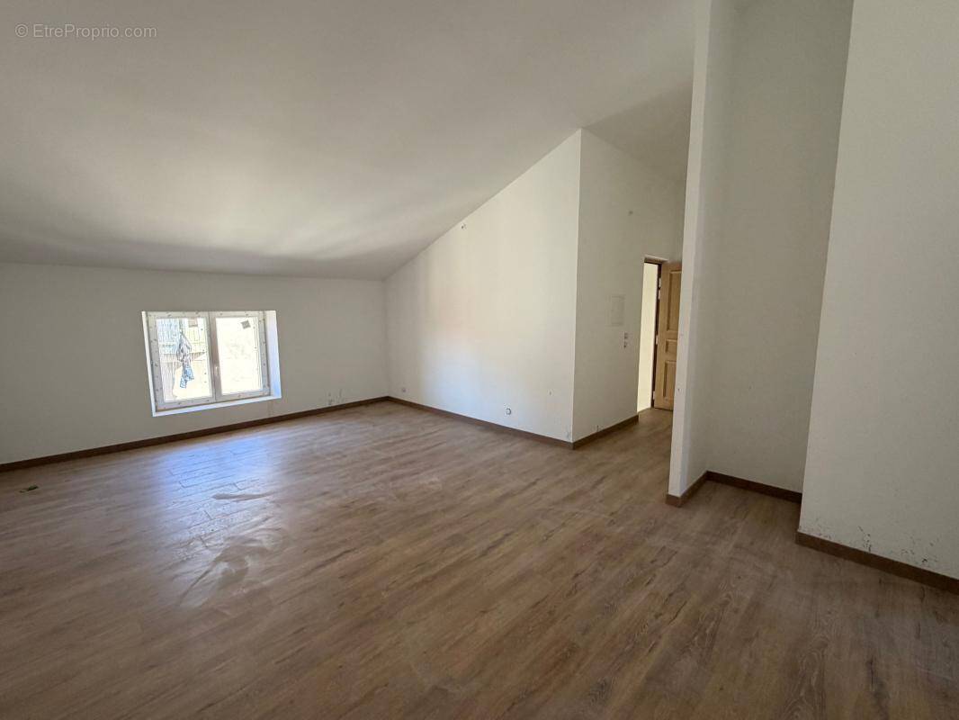 Appartement à VAISON-LA-ROMAINE