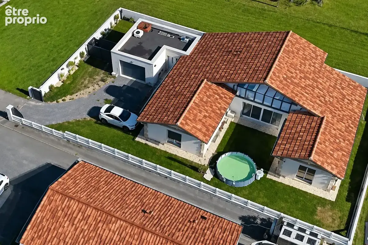 Au calme, idéale en toute saison, récente contemporaine de plain-pied de 157 m2 avec  garage/atelier - photo 13