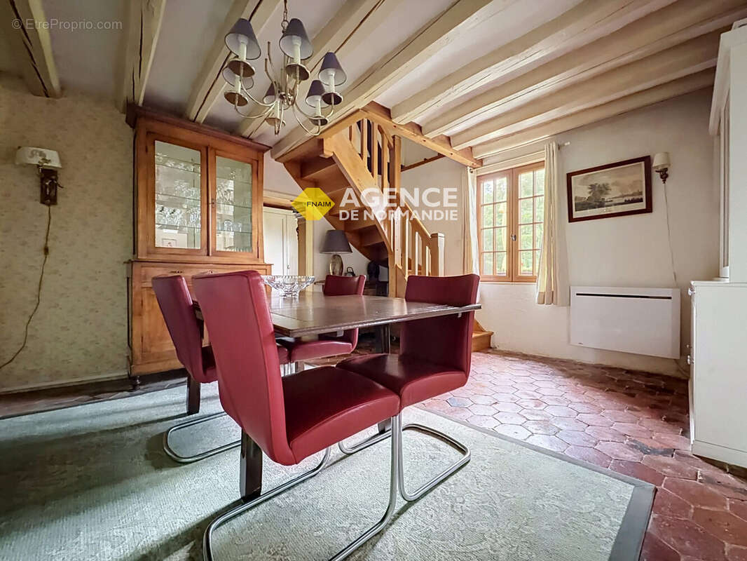 Maison à MONTREUIL-L'ARGILLE