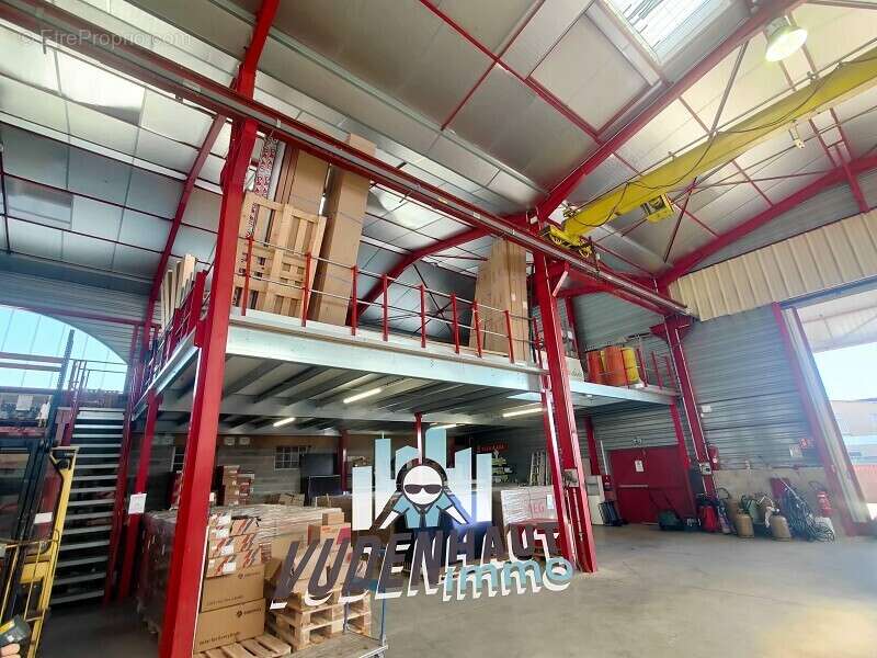 Commerce à BEAUZELLE