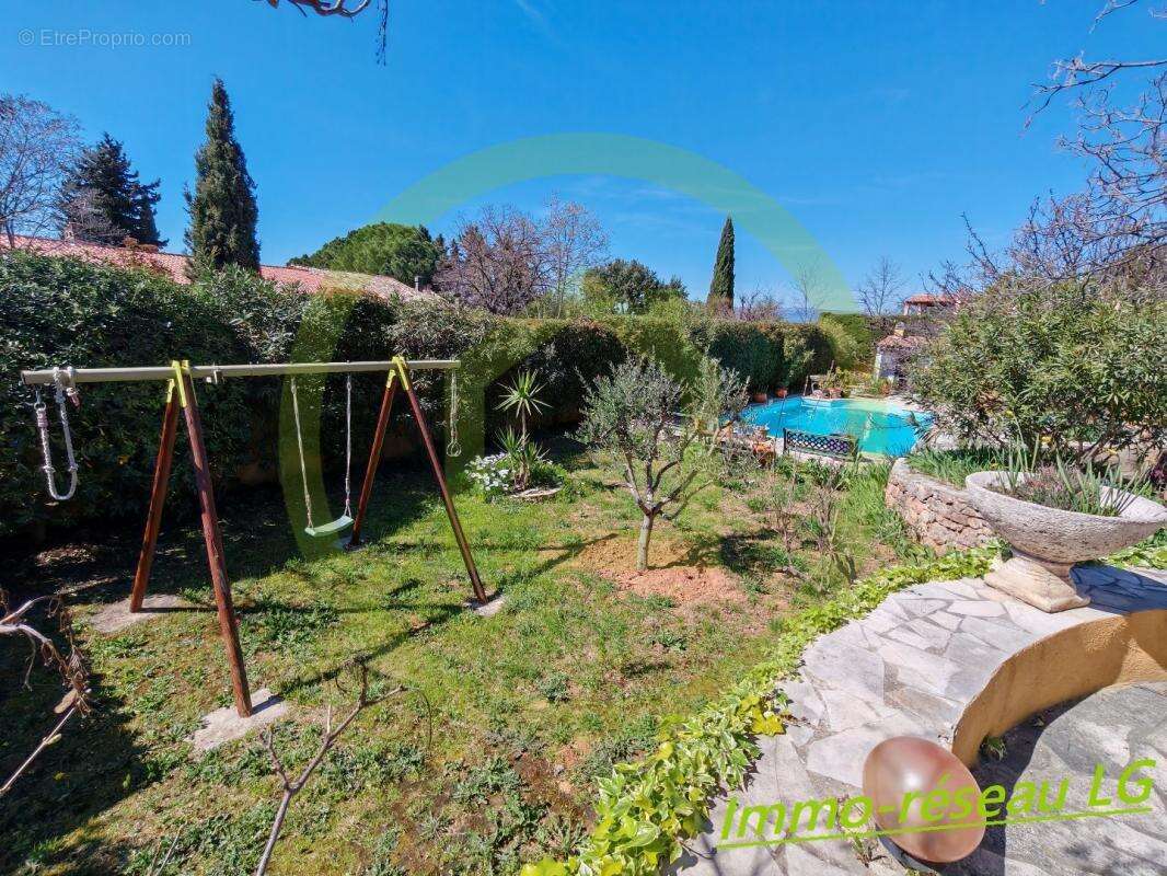 Maison à LE CASTELLET