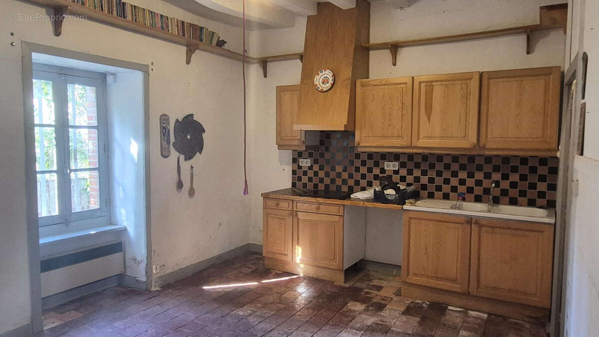 Charmante maison coeur de Chemené le Roi (53) - photo 3