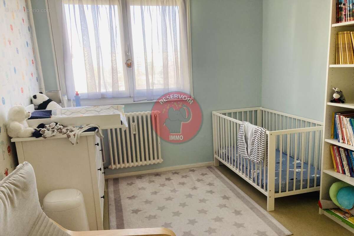 Appartement à CHENOVE