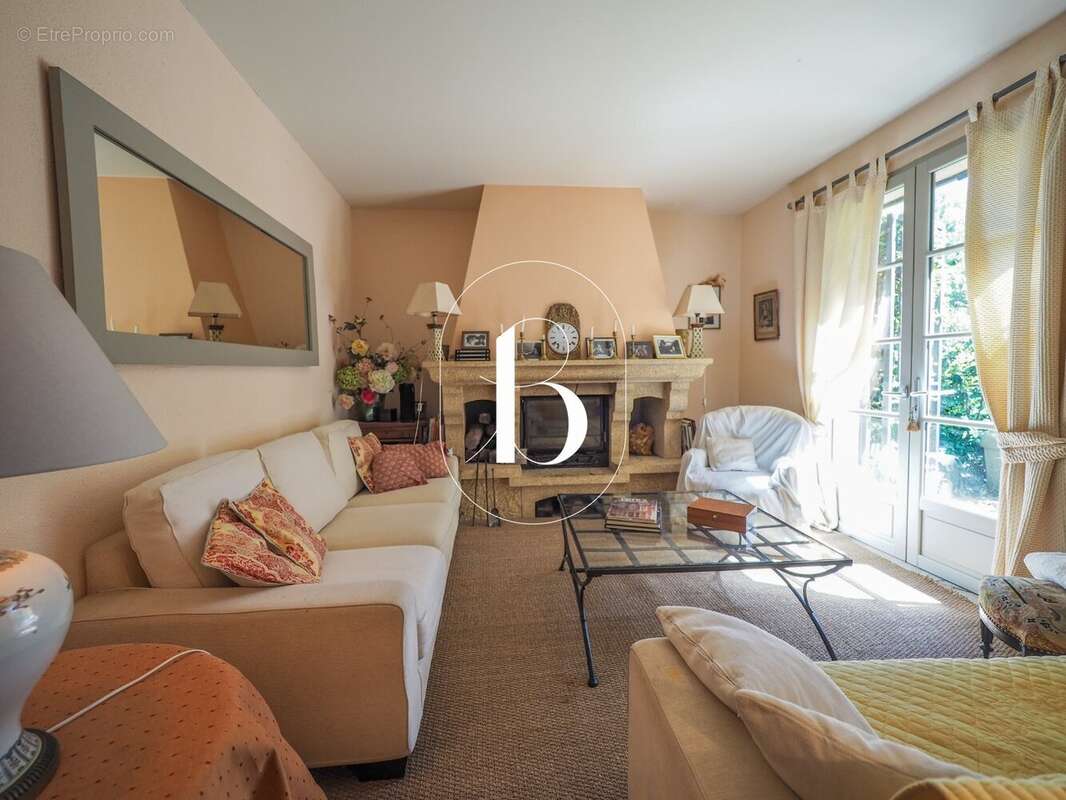 Maison 100 m² à Uzes  - photo 9