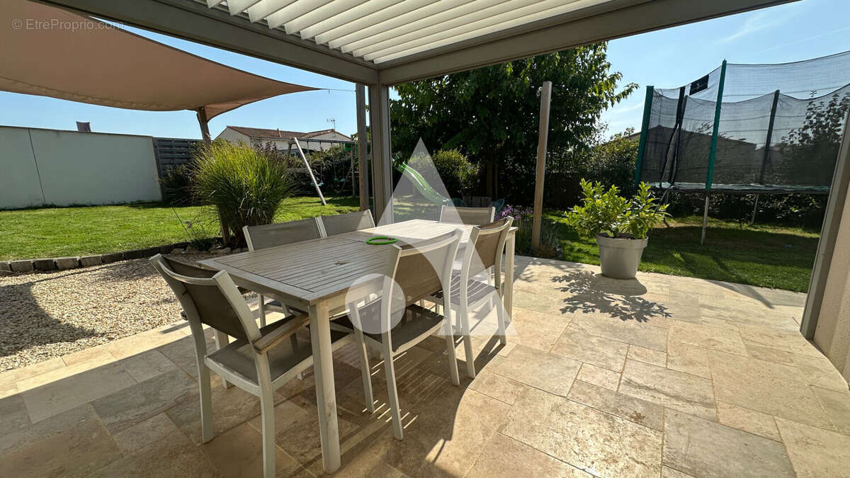 Maison à SAINT-GELAIS