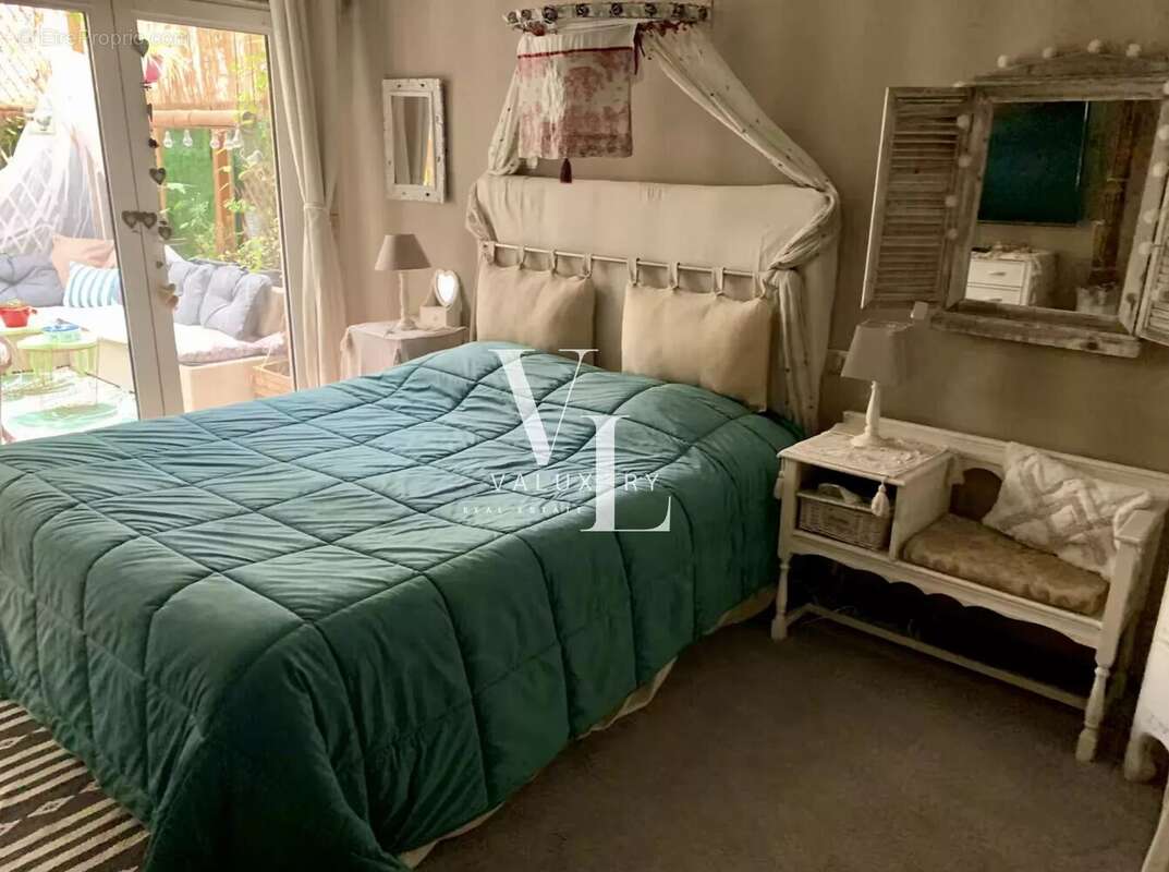 Appartement à COGOLIN