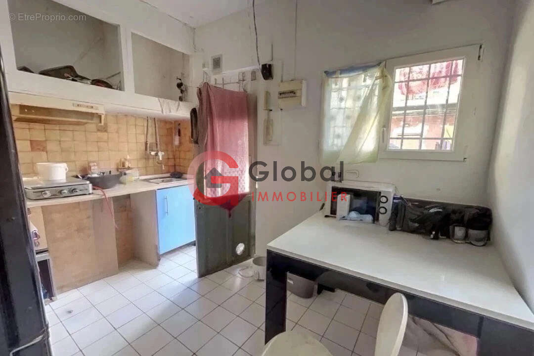 Appartement à MARSEILLE-3E