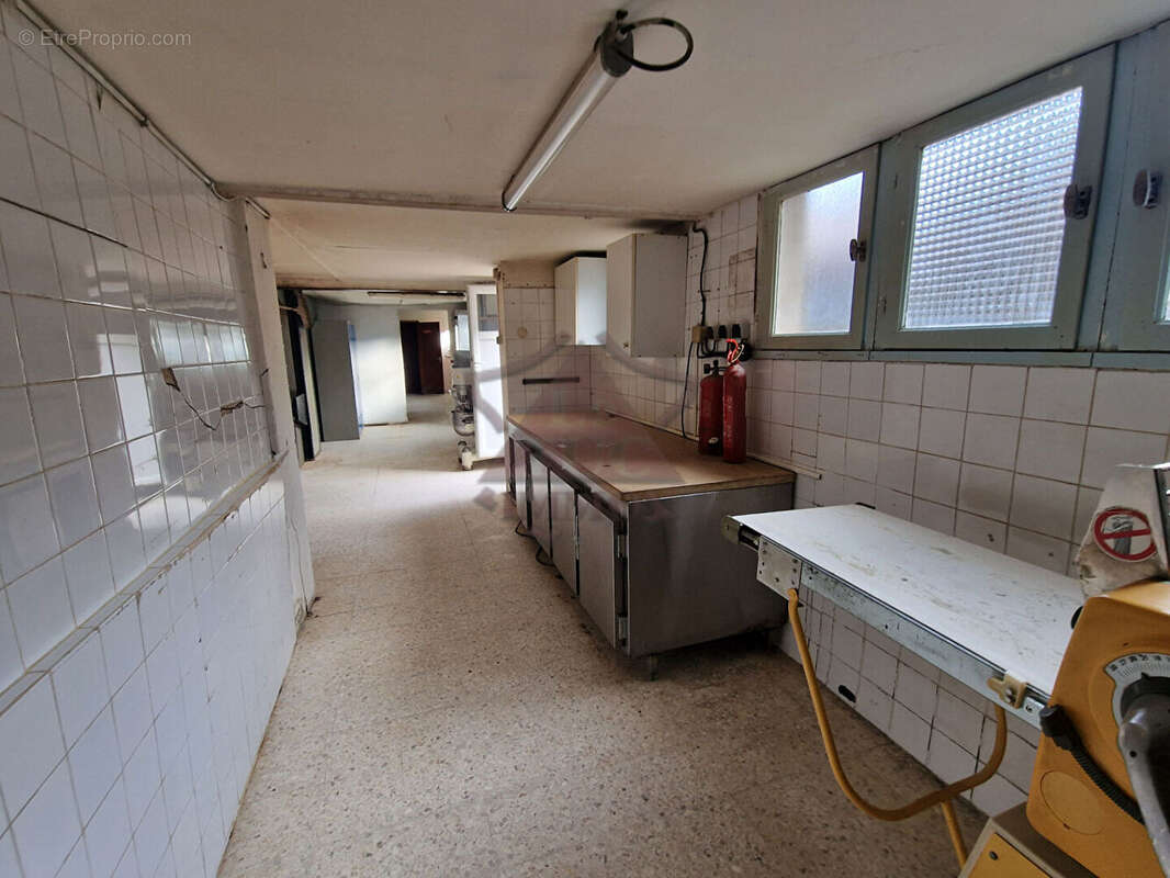 Commerce à BESSEGES