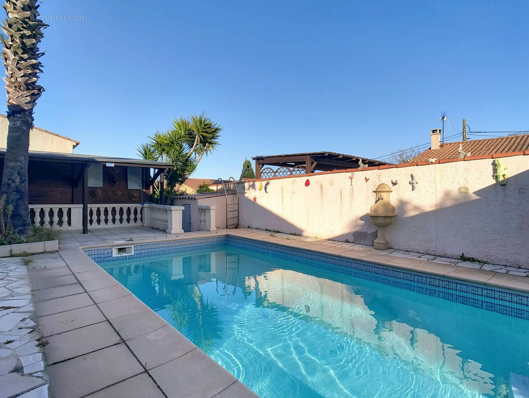 Maison à CHATEAUNEUF-LES-MARTIGUES