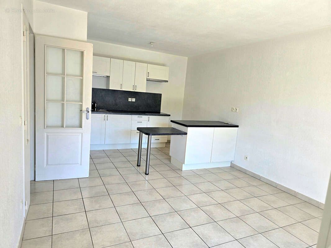 Appartement à LA DESTROUSSE