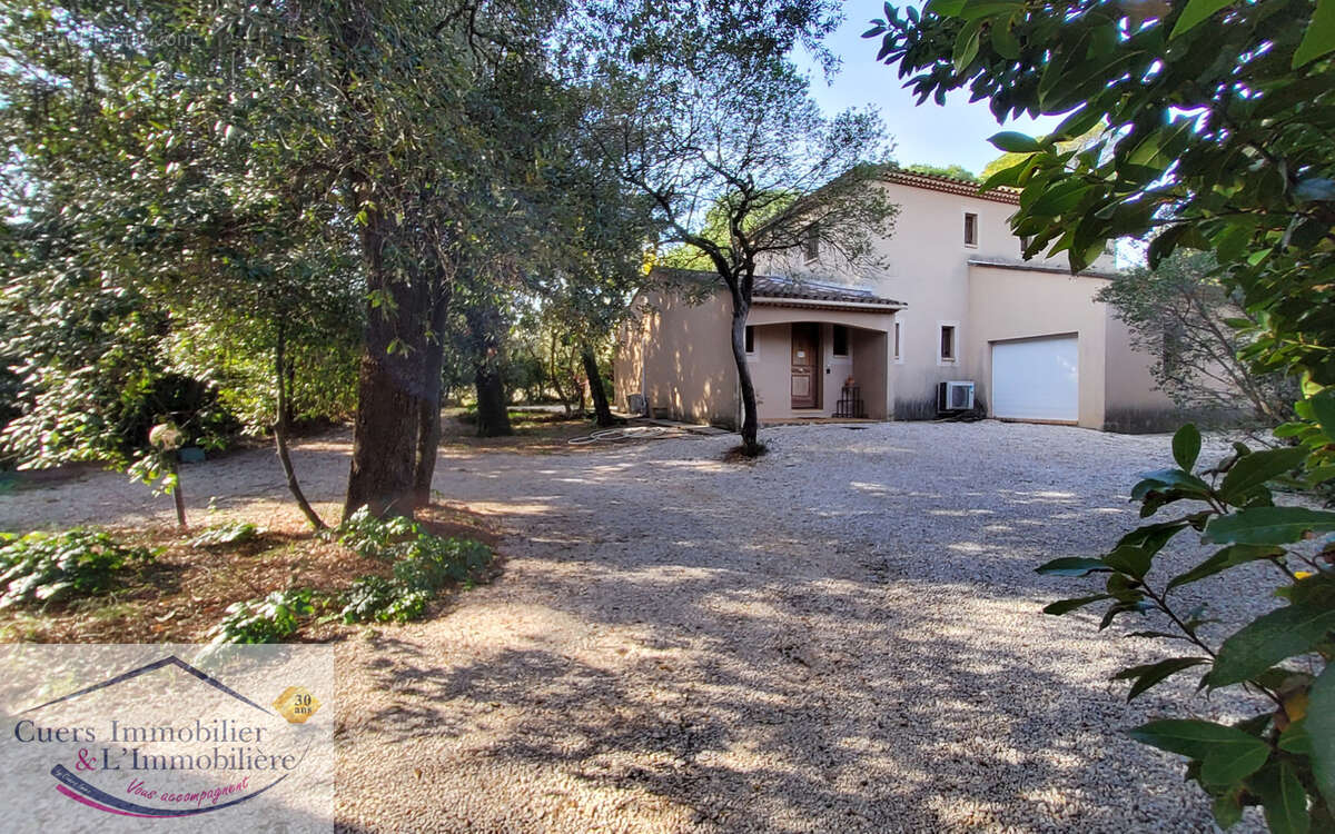 Maison à CUERS