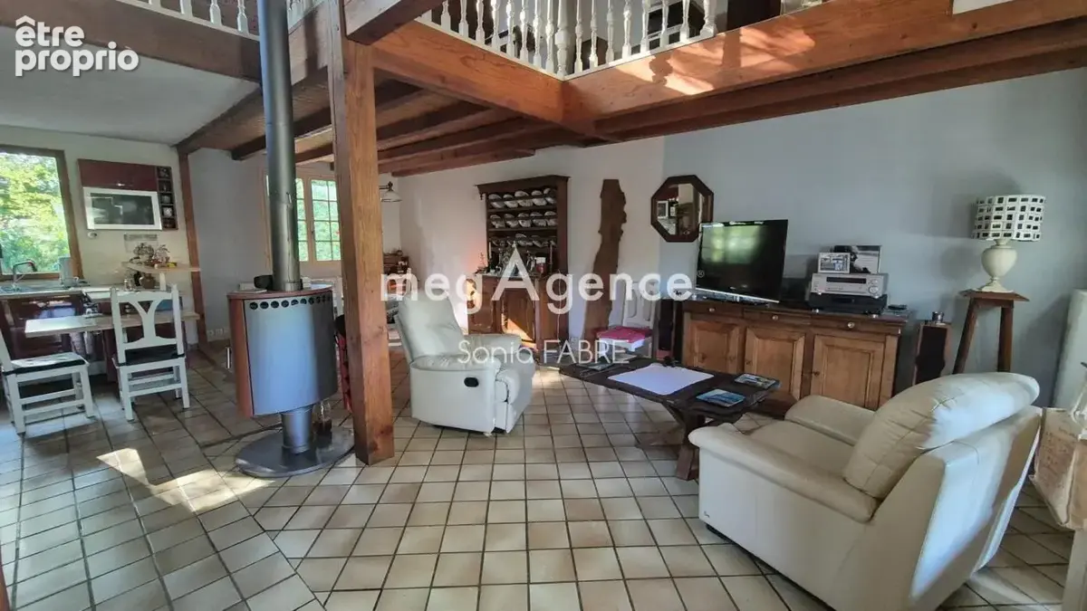 Maison sur terrain arboré à CHÂTEAU-THEBAUD - photo 4