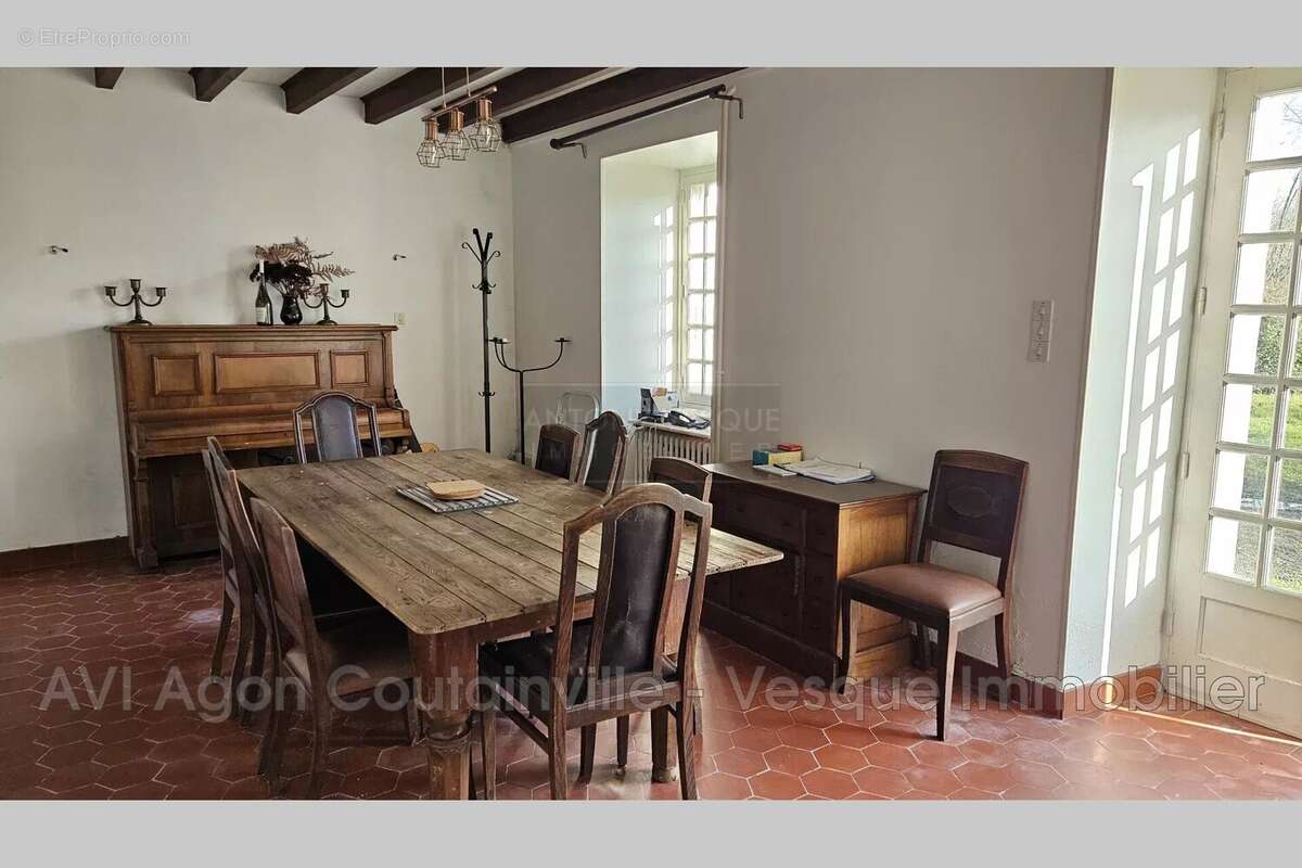 Maison à CERISY-LA-SALLE