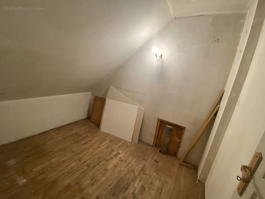 Maison 83 m² à Inzinzac-Lochrist  - photo 7