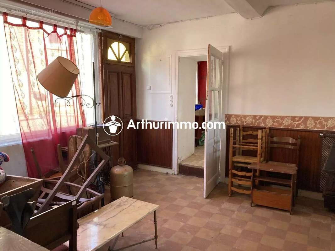 Maison à SAINT-ELLIER-LES-BOIS