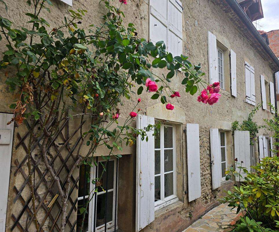 Maison Cusset 5 pièce(s) 146 m2 - photo 3