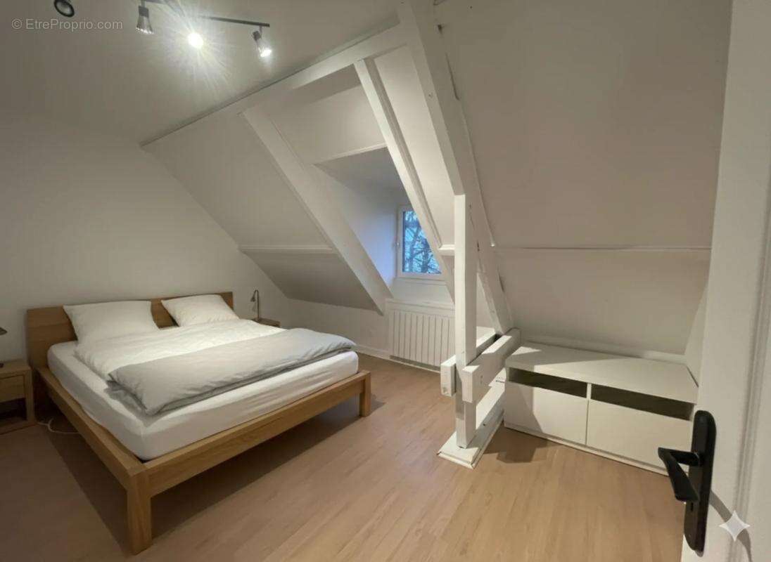 Maison à ROSNY-SUR-SEINE