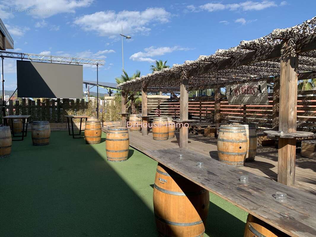 Commerce à ROQUEBRUNE-SUR-ARGENS