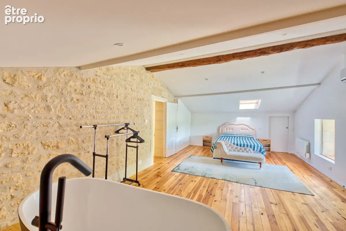 Elegante Maison de Maître  4 chambres, entièrement rénovée, climatisation, piscine chauffée,  à 10 minutes de Saint Jean d'Angél - photo 16