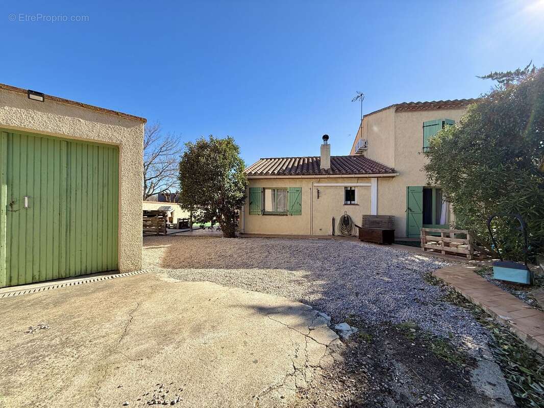Maison à SAINT-ESTEVE