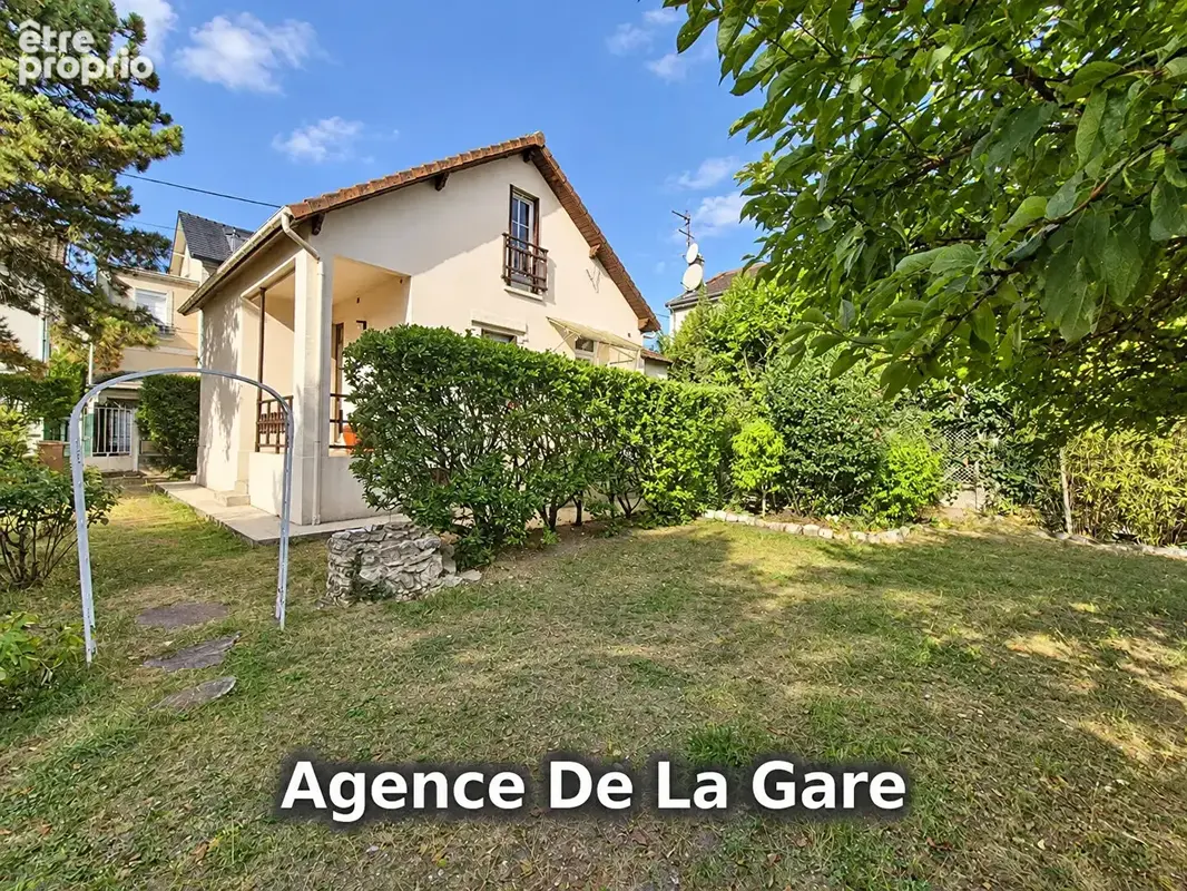 Photo Maison à Carrieres-Sur-Seine au prix de 580 000€