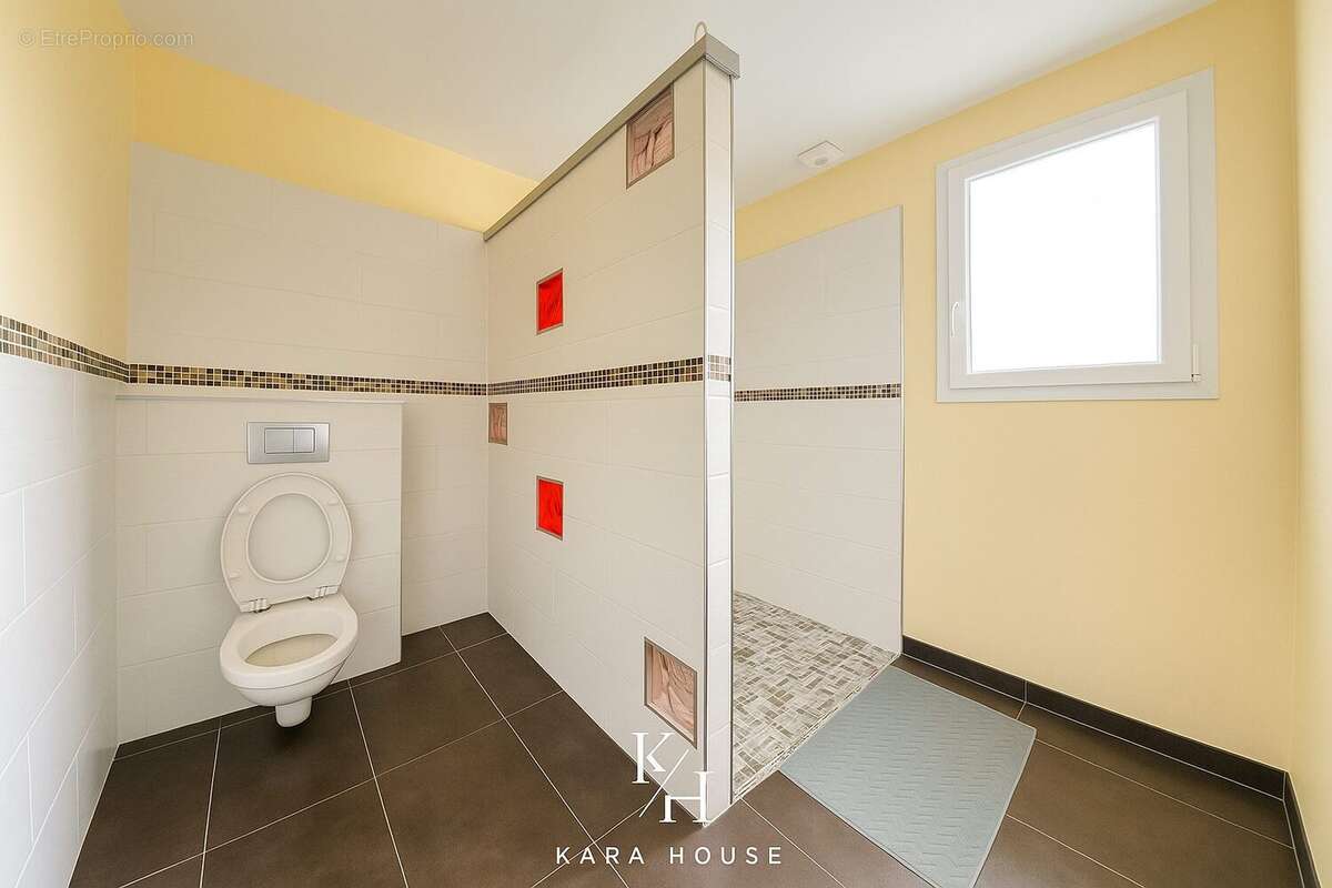 Maison à MAY-SUR-ORNE