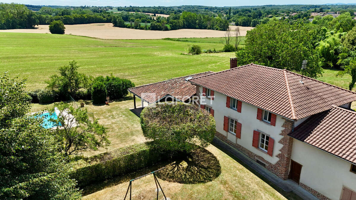 Maison à vendre Saint Julien Sur Veyle 10 pièce(s) 268.03 m2 - photo 4