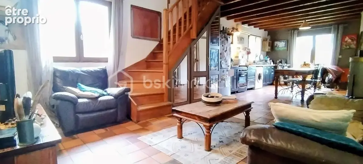 Maison sur terrain boisé de 8417m2 avec garage et abris - photo 2