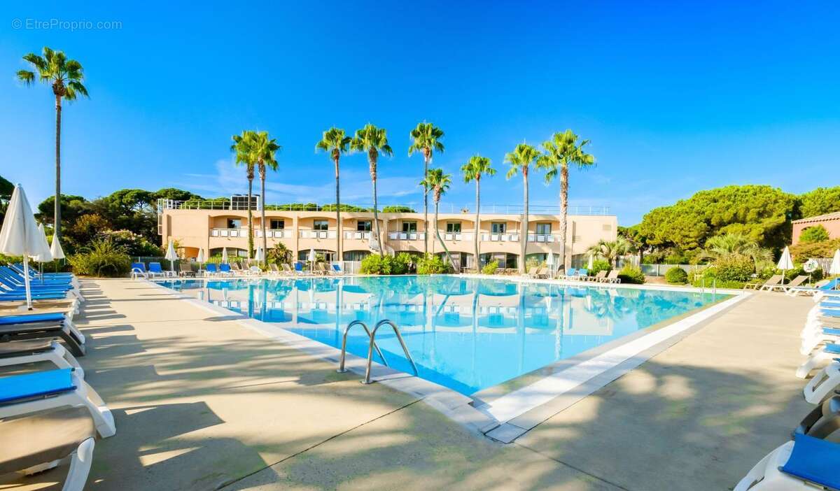 Appartement à MANDELIEU-LA-NAPOULE