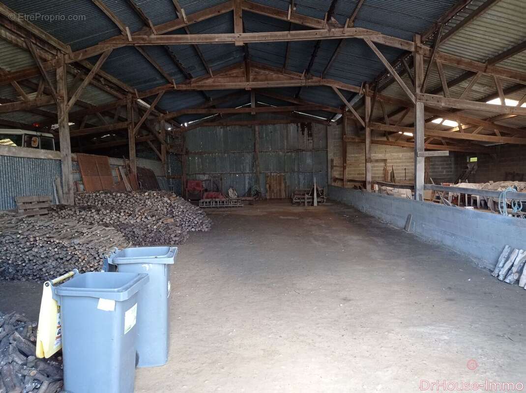 Maison à COMMEQUIERS