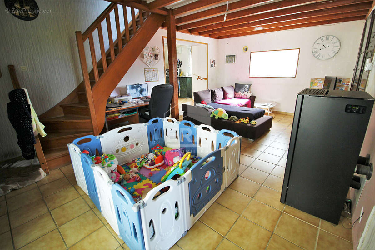 Maison à TROIS-VEVRES