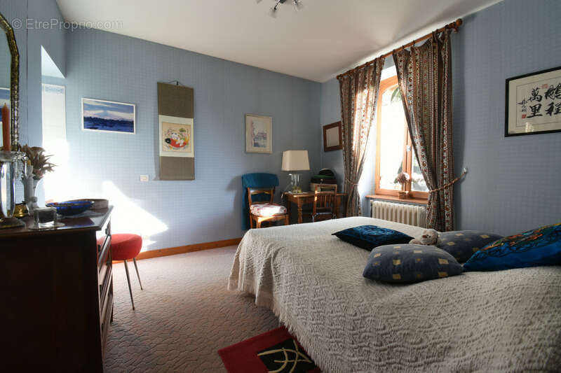 Maison 220 m² à Saint-Fraimbault  - photo 8