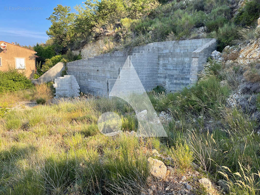 Terrain à SAINT-JURS