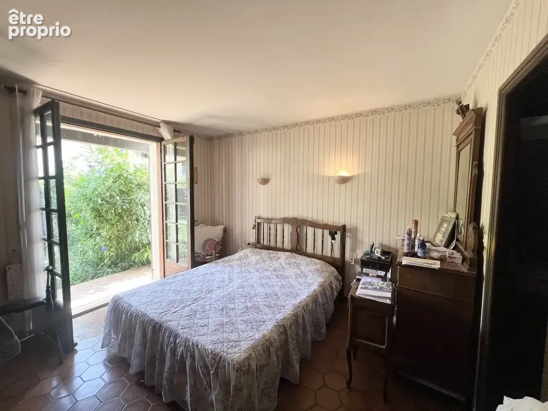 Maison 6 pieces - aiguerelles / nouvelle mairie - photo 3