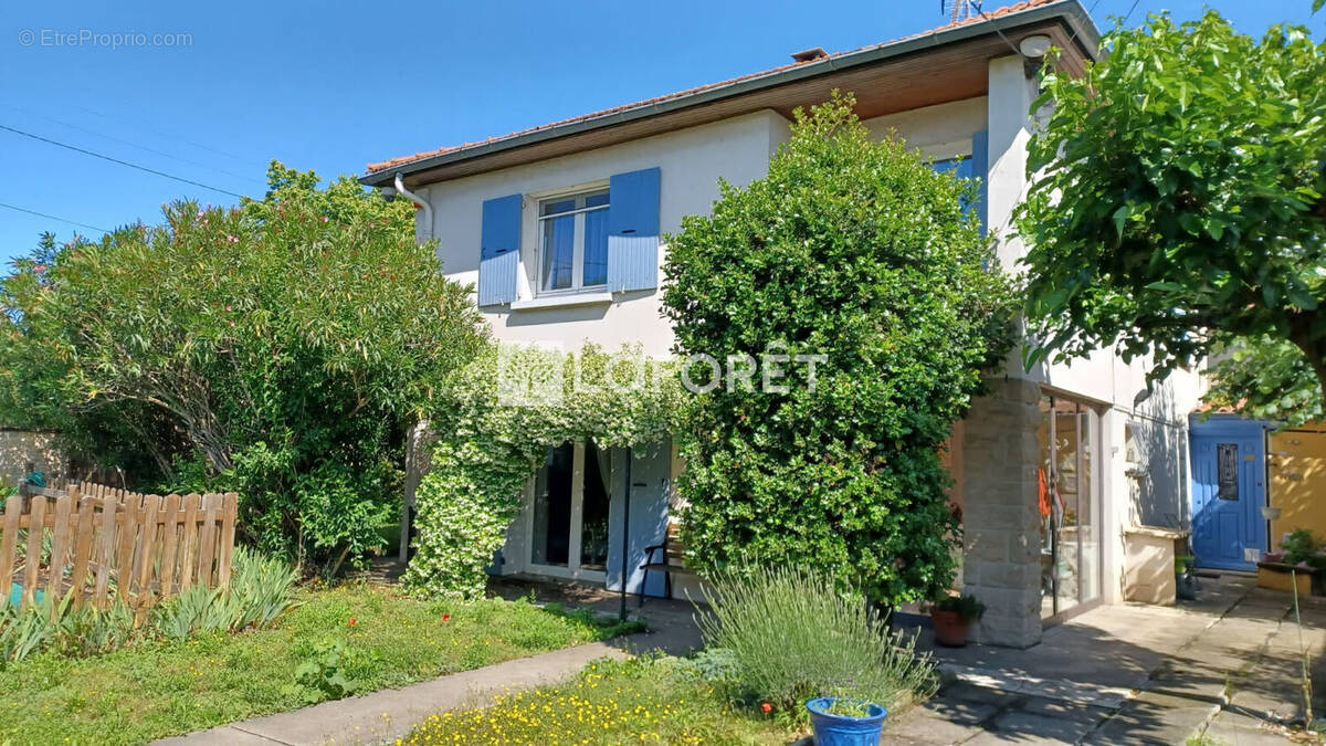 Maison à BOURG-LES-VALENCE